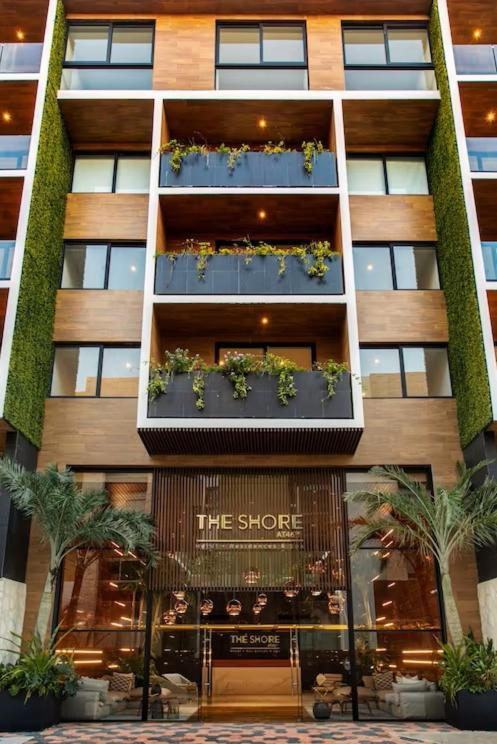 The Shore At 46th Luxury Apartahotel